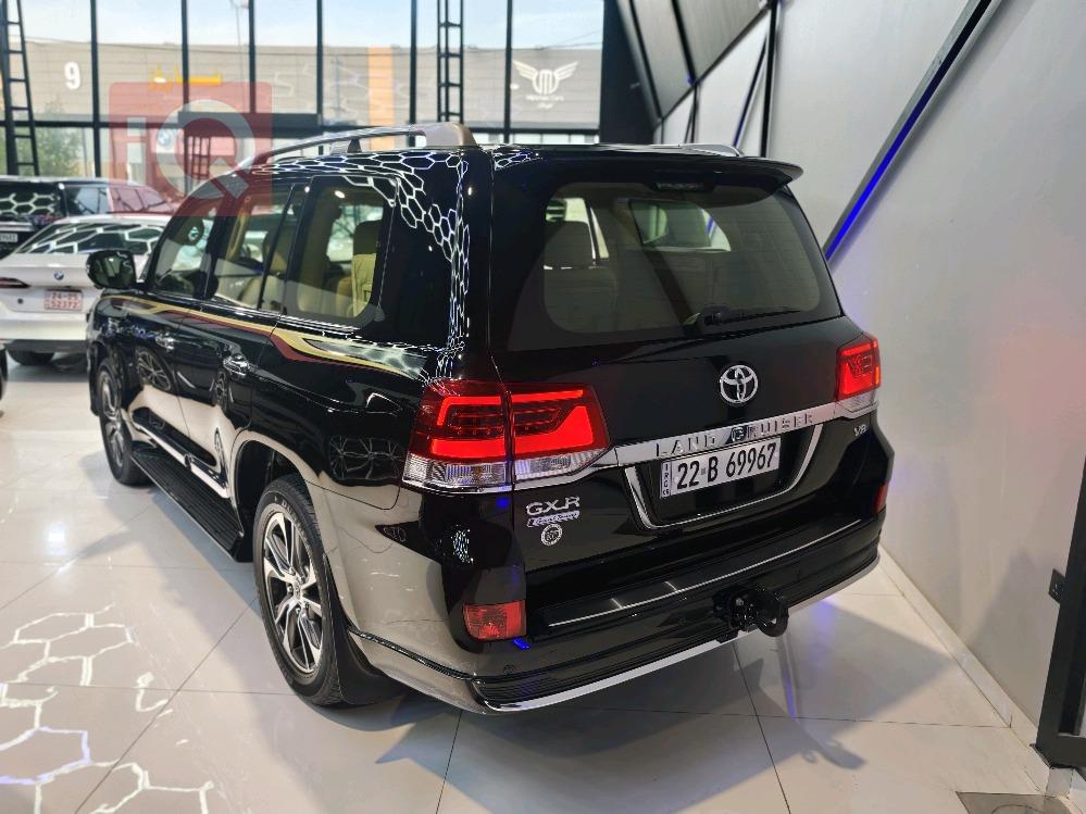 تويوتا لاندكروزر